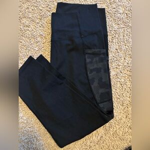 ZYIA Active Crop Leggings Black Reflective Camo Pockets High Rise Waist Size 12